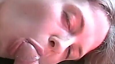 Amateur chick makes him cum by sucking him off real good
