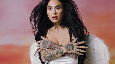 Big tits Joanna Angel on wings of lust and showed her perfect curvy body