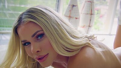 Perfect blonde MILF Jessa Rhodes shows amazing ass and perfect big tits