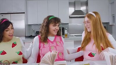 Book nerds want to get cocked in the club