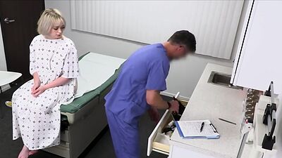 Curvy patient throats and fucks doctor