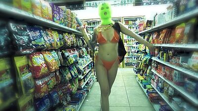 Bisexual teen thief  Jasmine Wilde and her BFFs celebrating on a big cock