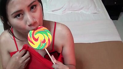 Pregnant Thai amateur is extremely horny and ready to get pussy penetrated