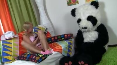 Pillow fight and xxx sex play