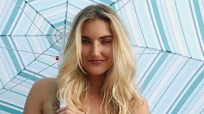 Sexy big ass blonde MILF Anna Katarina shows natural body after striptease