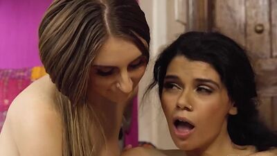 Dyke bae seduces perverted nympho bae after kissing