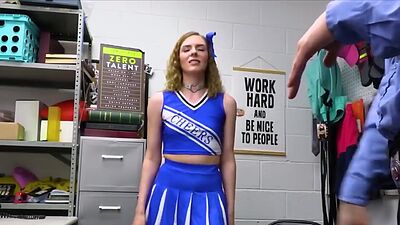 Curly cheerleader rides officers cock