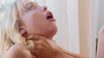 Office lady loves fucking in threesome in hairy pussy