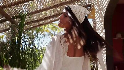 Petite naked exotic asian muse Hannah Le stripping and posing outdoor