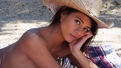 Petite naked exotic asian muse Hannah Le stripping and posing outdoor