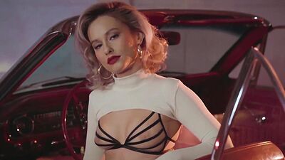 Glamorous all natural blonde muse Polina reveals her perfect tits and pussy