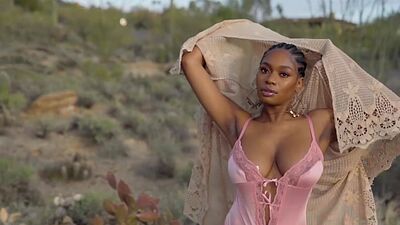 Big tits ebony teen model posing outdoor and babe exposed her stunning body