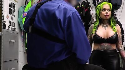 Karen convince Jack to let her go by letting him fuck her