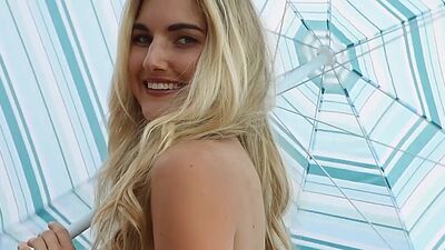 Gorgeous blonde MILF Anna Katarina shows hot body and revealed perfect ass