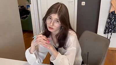 Stepsister took Cum on her Face so she wouldnt be Late for Class