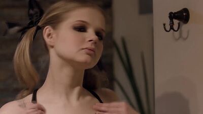 Isiah Maxwell falls victim to Coco Lovelocks game and fucks her