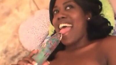 Pussy toying ebony teen slut