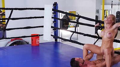 Busty Nicole Aniston goes down for blowjob before fucking