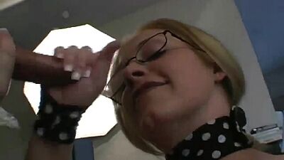 Spex slut gives a handie in naughty POV scene