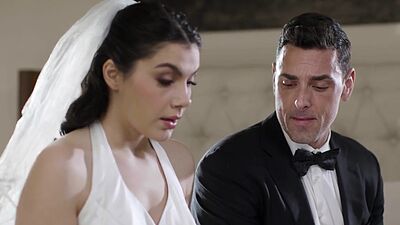Italian bride Valentina Nappi buttplugged on the day of the wedding