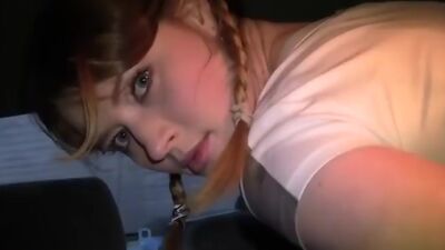 Teen amateur girls sex in the car