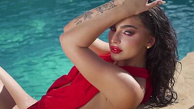 Glamorous all natural Emjay Rinaudo stripped and posed by the pool outdoor