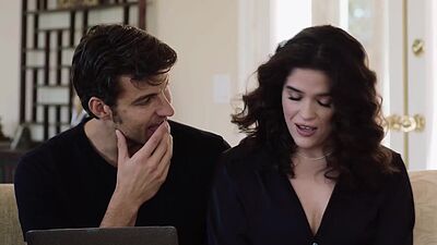 Victoria Voxxx decides to have sex with the companys IT rep