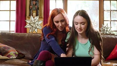 Redhead busty dyke rubs babes pussy after pussyfingered