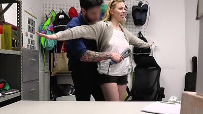 Officer offers Sahara a way to get back at her cheating husband