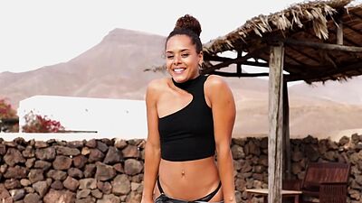 Perfect ass black teen posed outdoor and showed her perfect rounded booty