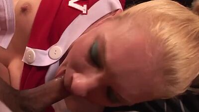 TS cheerleader Jessica Fox bangs a girl and anal fucks coach