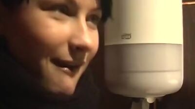 Hot amateur couple entertains