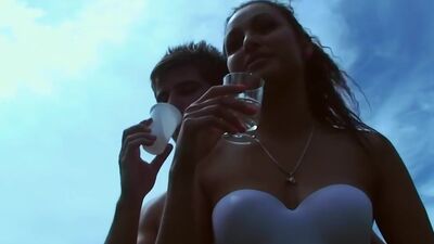 Girlfriend seduced on picnic