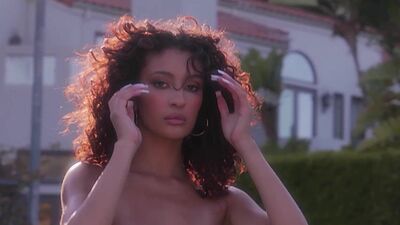 Flexible ebony Nigerian muse Kyrah Me Lena painting her tight upper body