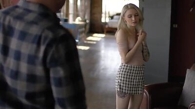 Seducing stepdad fucks stepdaughter in wet pussy hole