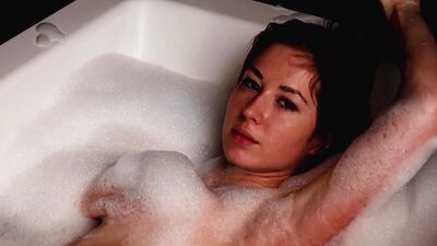 Perfect ass Ukranian MILF model posed naked and showed perfect wet body