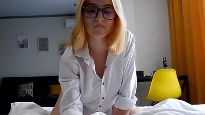 BLOWJOB FROM a CUTIE WITH BEAUTIFUL EYES