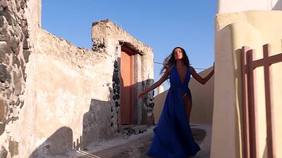 Italian teen Chiara Bianchino shows perfect round ass after passion posing