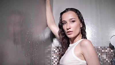 Sweet small tits MILF posed after shower and babe exposed perfect body