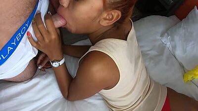 Bubble butt Thai girlfriend amateur sex at home after visiting Dream World
