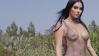 Big tits MILF Kaitlynn Anderson showing off curvy body during hot posing