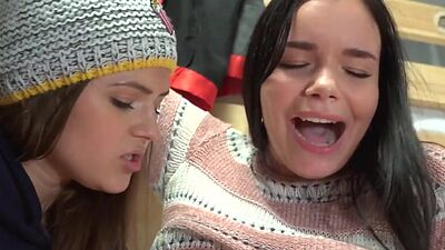 Hostel 21yo lady enjoy fucking hard in tight pussy hole