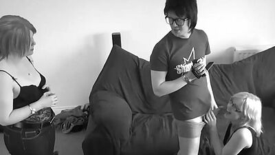 Nerdy English babe with short hair likes to suck it deep