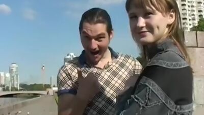 Threesome sex in amateur porn vid