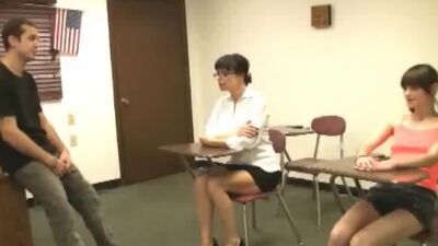 Angie Nior and teen Chloe SeemomSuck