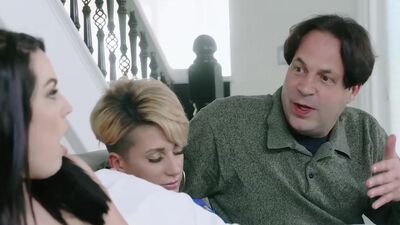 Stepdaughter Does It For The Cam