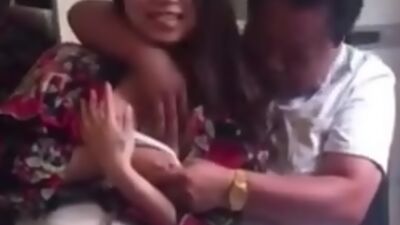 amateur chinese belly and tits flashing
