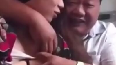 amateur chinese belly and tits flashing