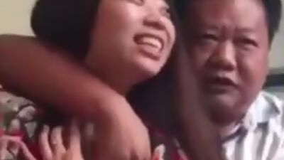 amateur chinese belly and tits flashing