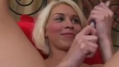 Extreme CloseUp of Pulsating Vagina